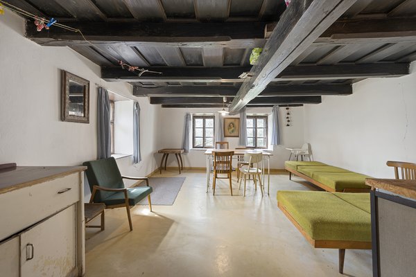 Prodej historické chalupy v obci Podbranč na Slovensku.